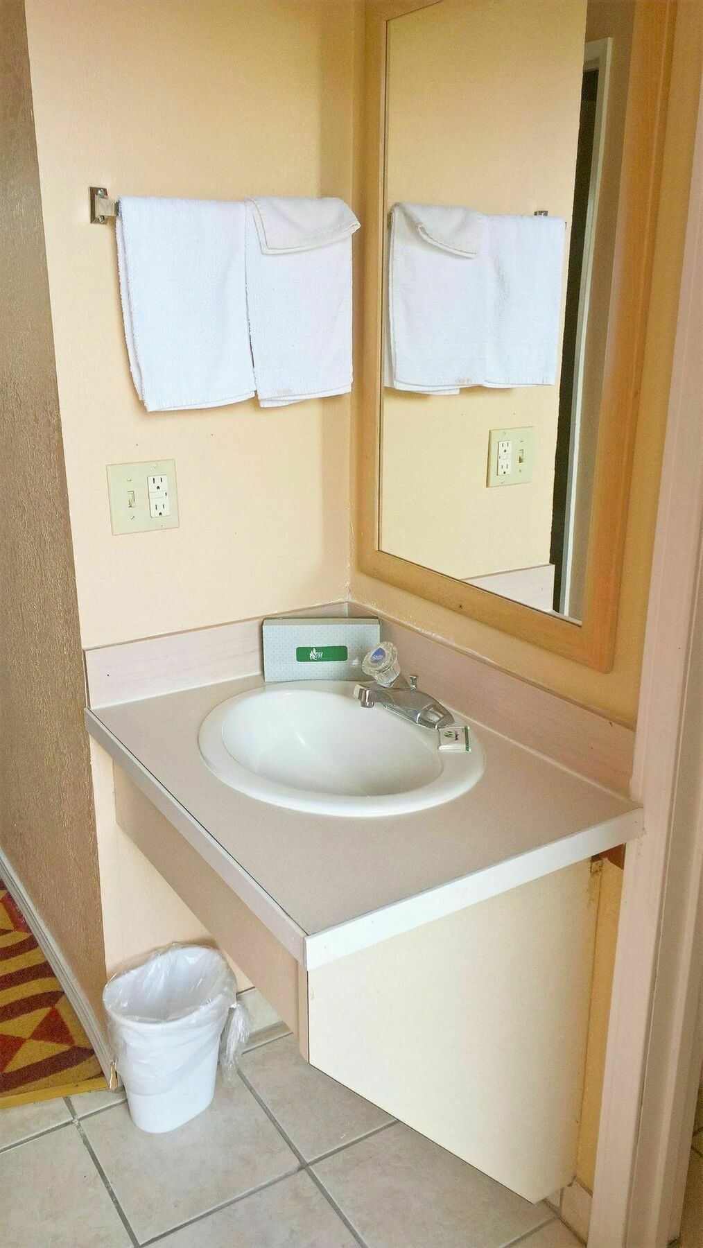 Portland Value Inn And Suites Ngoại thất bức ảnh
